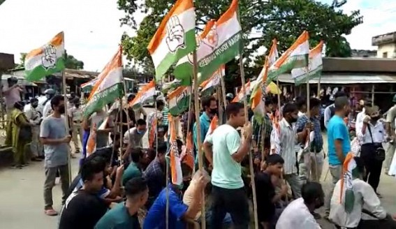 Youth Congress's protest at Kumarghat Youth Congress's protest at Kumarghat